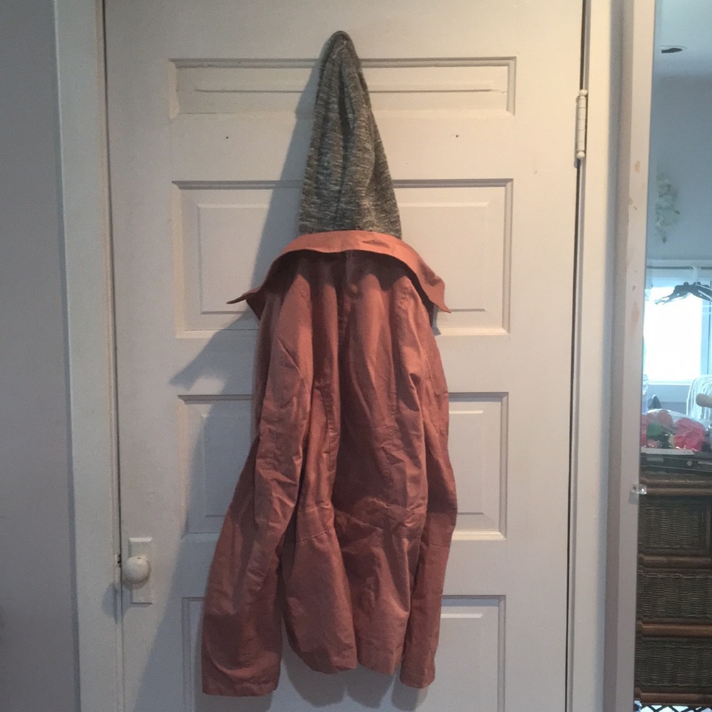 I am selling a pink and gray fleece jacket